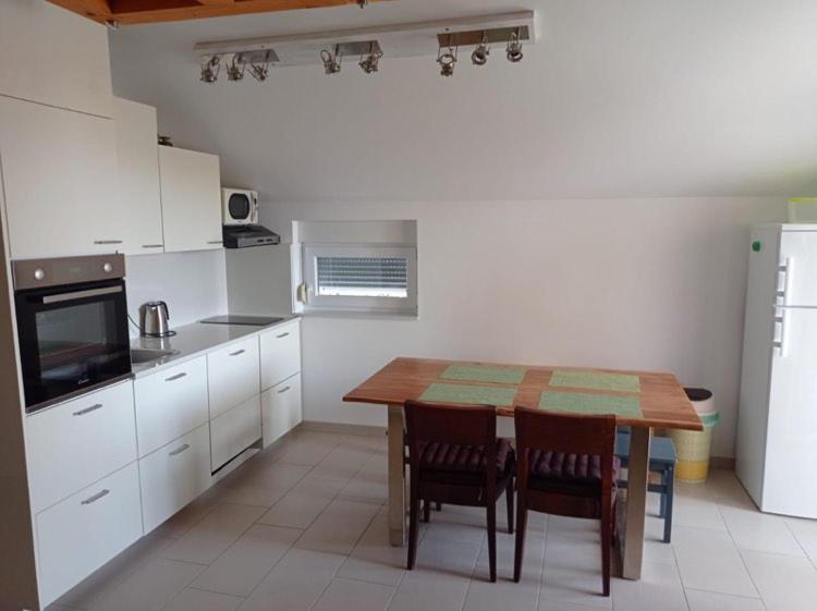 Apartment Lavanda Мандре Екстериор снимка