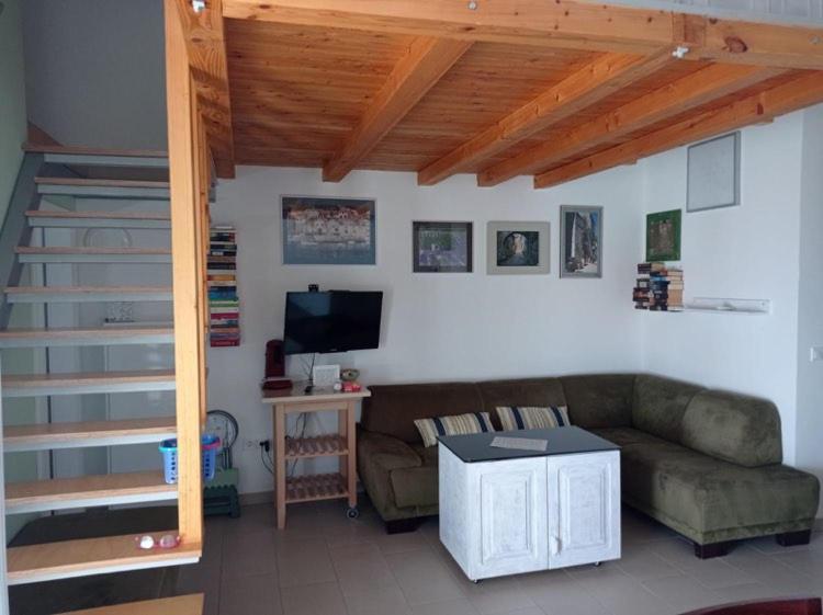 Apartment Lavanda Мандре Екстериор снимка